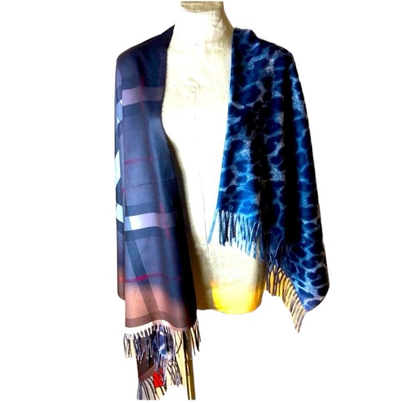 NWT REVERSIBLE PLAID AND LEOPARD SCARF/WRAP - Picture 1 of 8